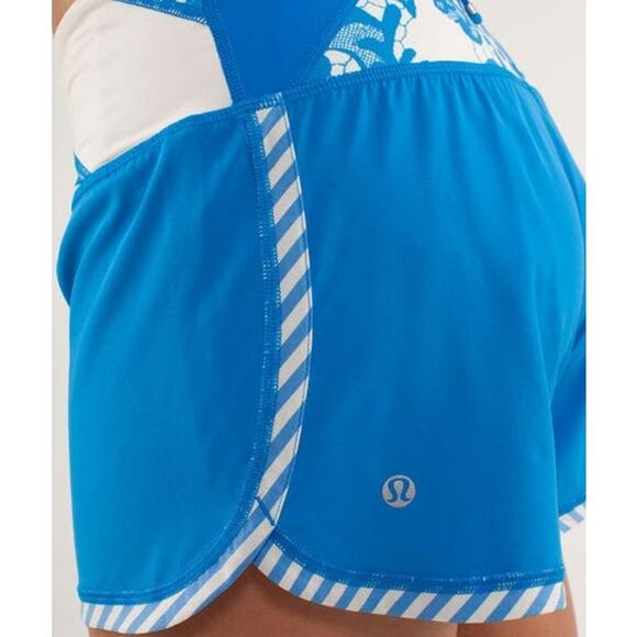 Lululemon Groovy Run Shorts Beaming Blue Quilting Winter Size 4 - Picture 6 of 8